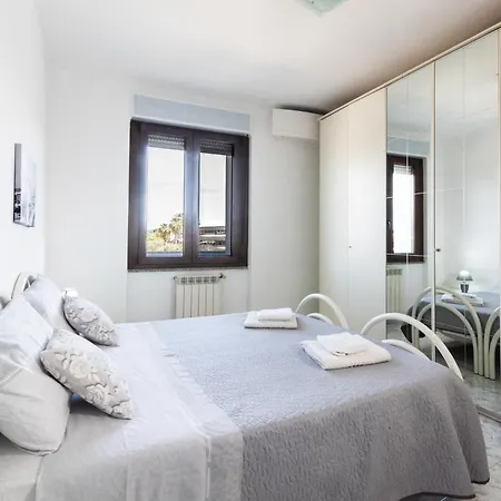 Happy Grey House - Happy Apartment *